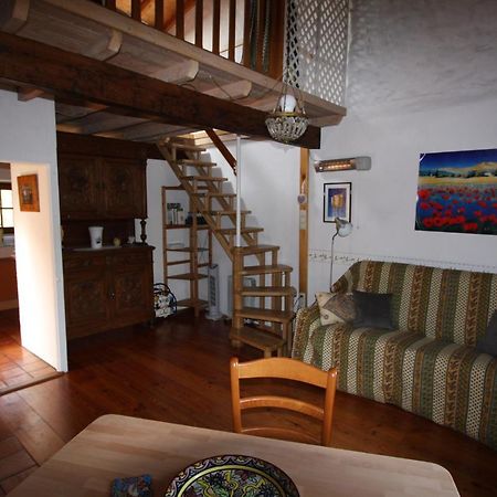 Touroulet Apartment Suze Bagian luar foto