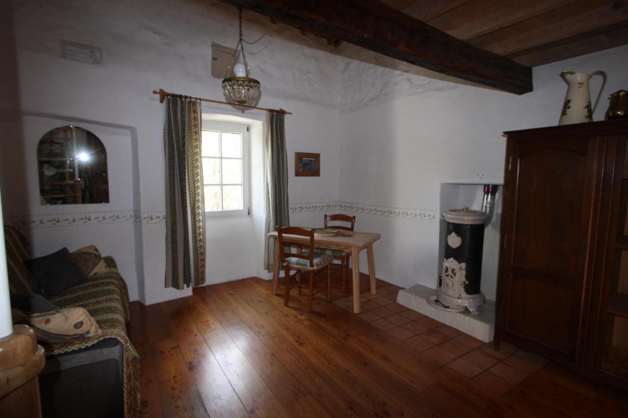 Touroulet Apartment Suze Bagian luar foto